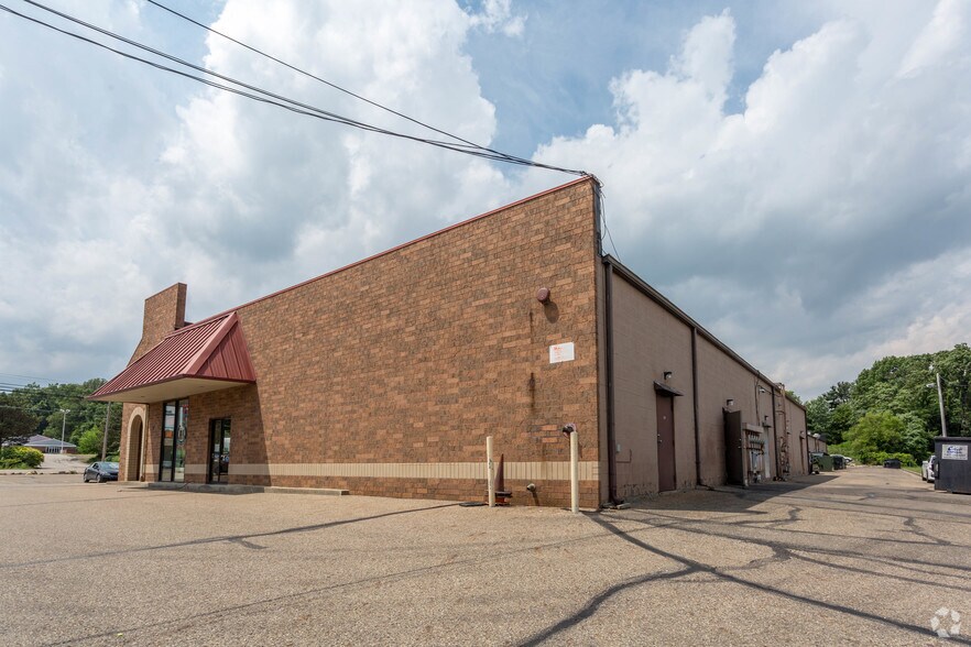 3459-3485 Massillon Rd, Green, OH à louer - Photo de l’immeuble – Image 2 sur 3