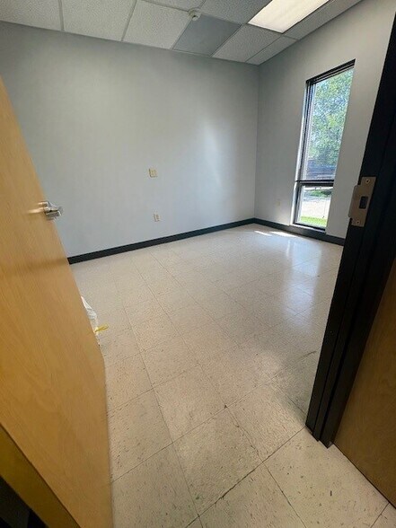 10805 Indeco Dr, Blue Ash, OH à louer - Photo intérieure – Image 2 sur 7