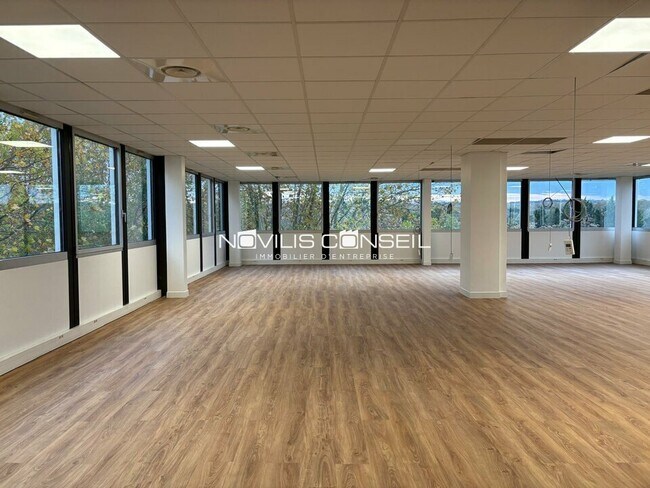 Plus de détails pour Bureau à louer