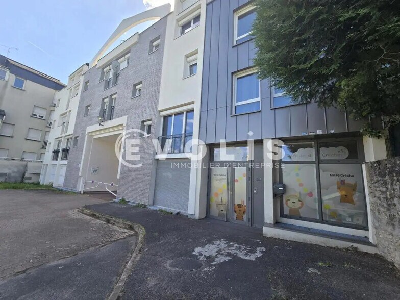 Bureau dans Orsay à louer - Photo de l’immeuble – Image 1 sur 8