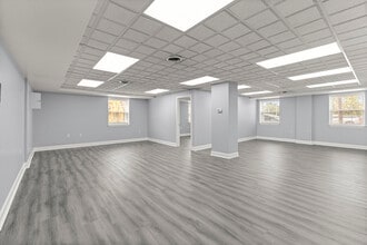 4241 Maple St, Dearborn, MI à louer Photo intérieure– Image 1 sur 15