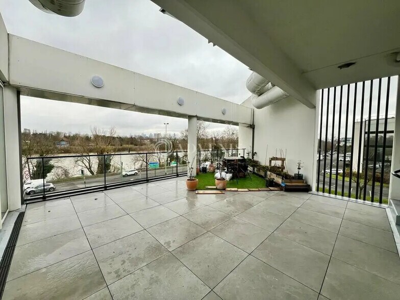 Bureau dans Argenteuil à louer - Photo de l’immeuble – Image 3 sur 9