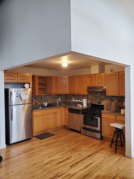 12-14 N Broadway, Yonkers, NY à vendre - Photo de l’immeuble – Image 2 sur 9