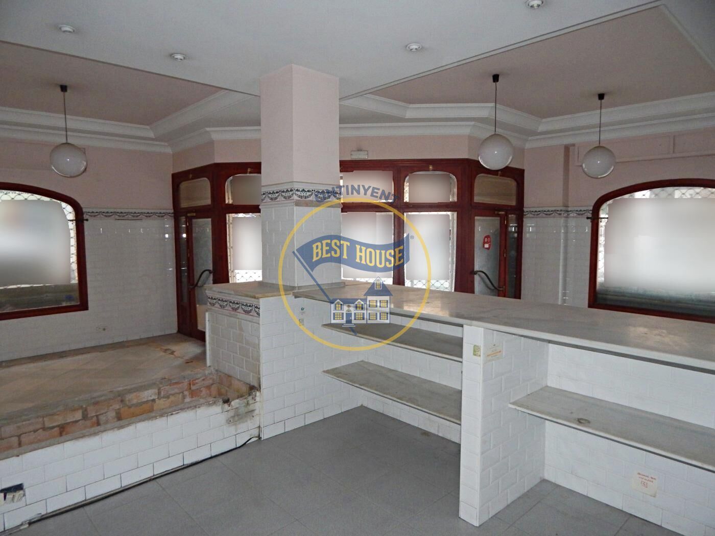 Local commercial dans Ontinyent, Valencia à louer Photo de l’immeuble– Image 1 sur 9