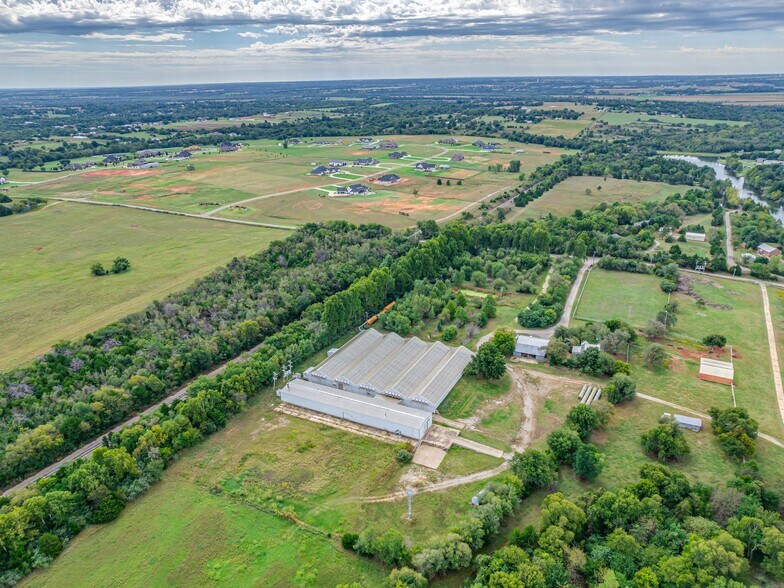 12647 SW 104th St, Mustang, OK à vendre - Photo de l’immeuble – Image 2 sur 9