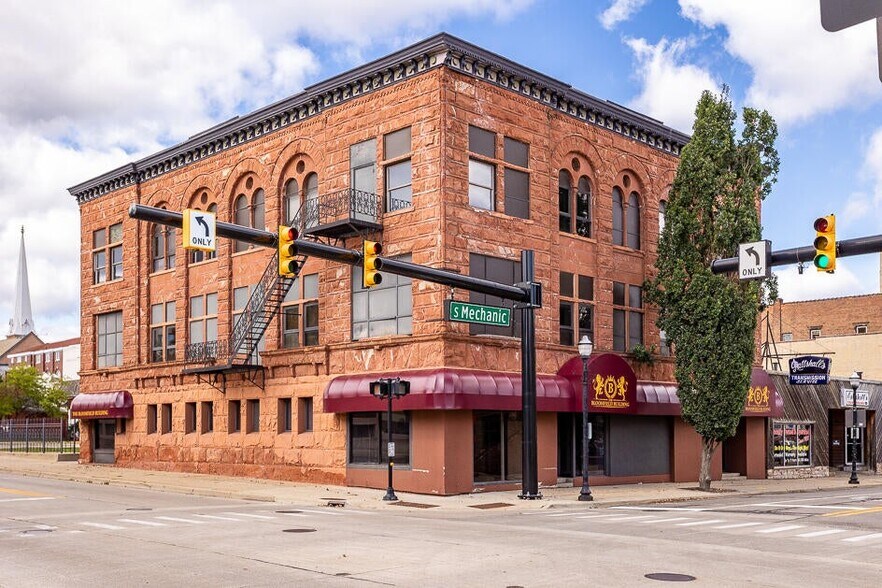 100 W Washington Ave, Jackson, MI à vendre - Photo principale – Image 1 sur 24