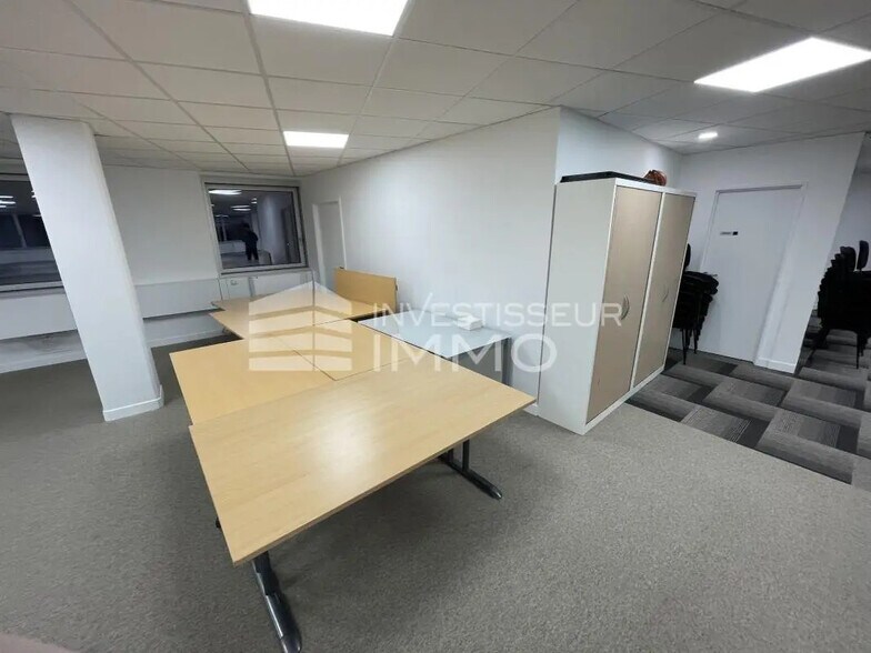 Local commercial dans Compiègne à louer - Photo intérieure – Image 2 sur 6