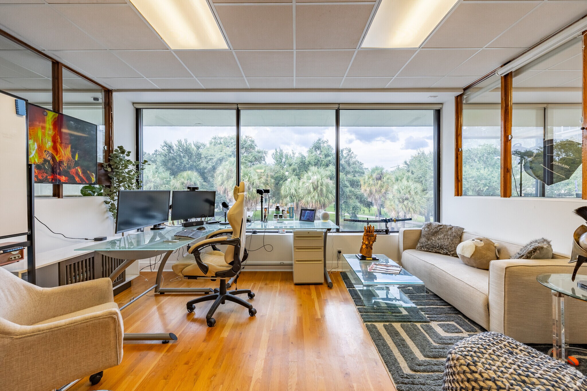 320 1st Ave N, Saint Petersburg, FL à louer Photo principale– Image 1 sur 25