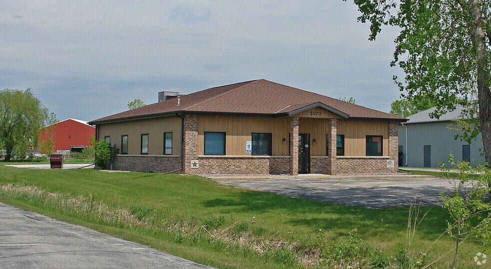 2270 Salscheider Ct, Howard, WI à vendre - Photo de l’immeuble – Image 2 sur 40