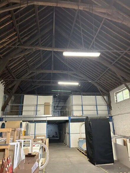 Local d’activités dans VILLENEUVE-D'ASCQ à louer - Photo intérieure – Image 1 sur 4