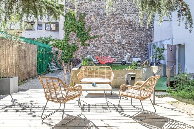 Plus de détails pour 6 Rue Des Bateliers, Clichy - Coworking à louer