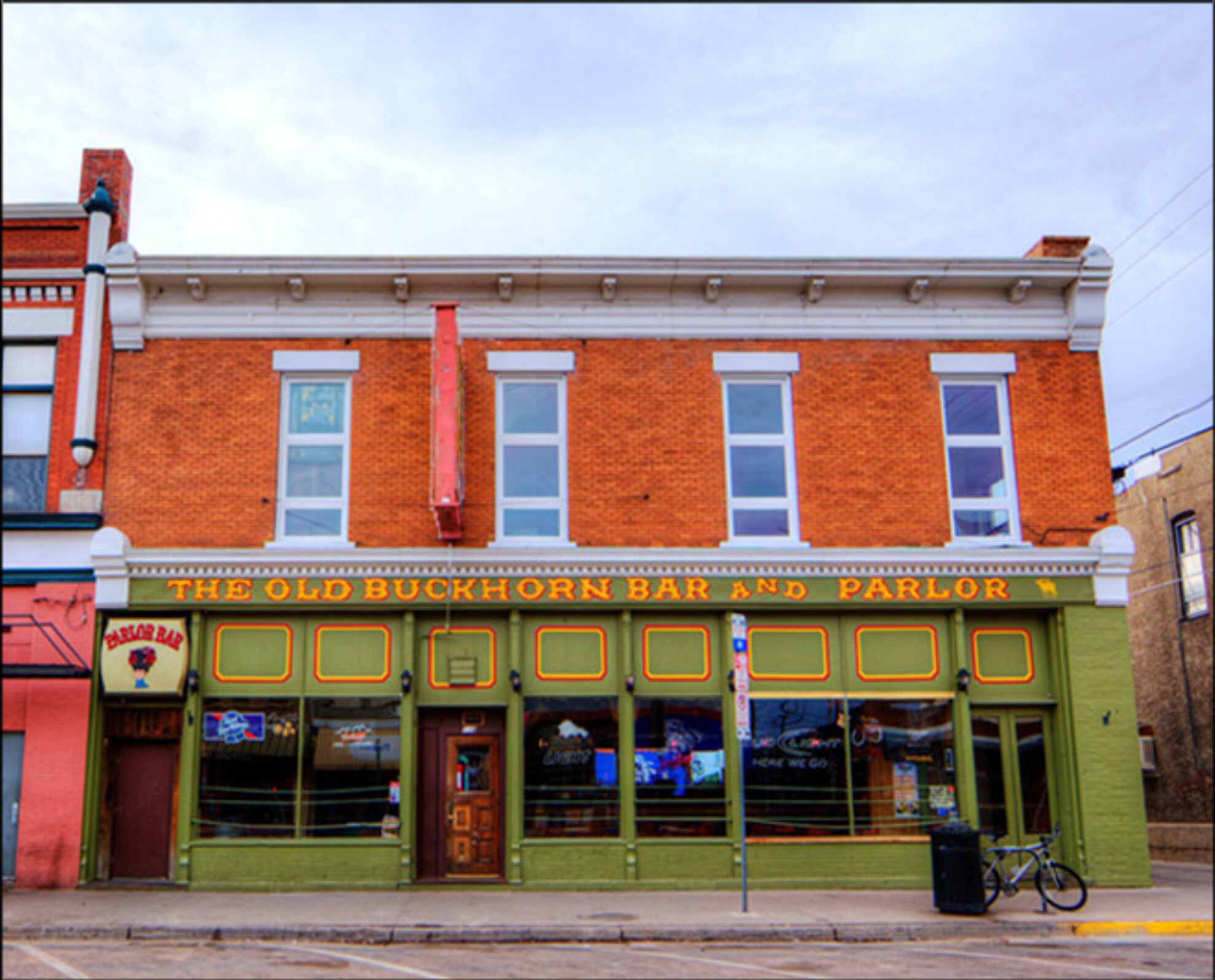 114 E Ivinson Ave, Laramie, WY à vendre Photo principale– Image 1 sur 12