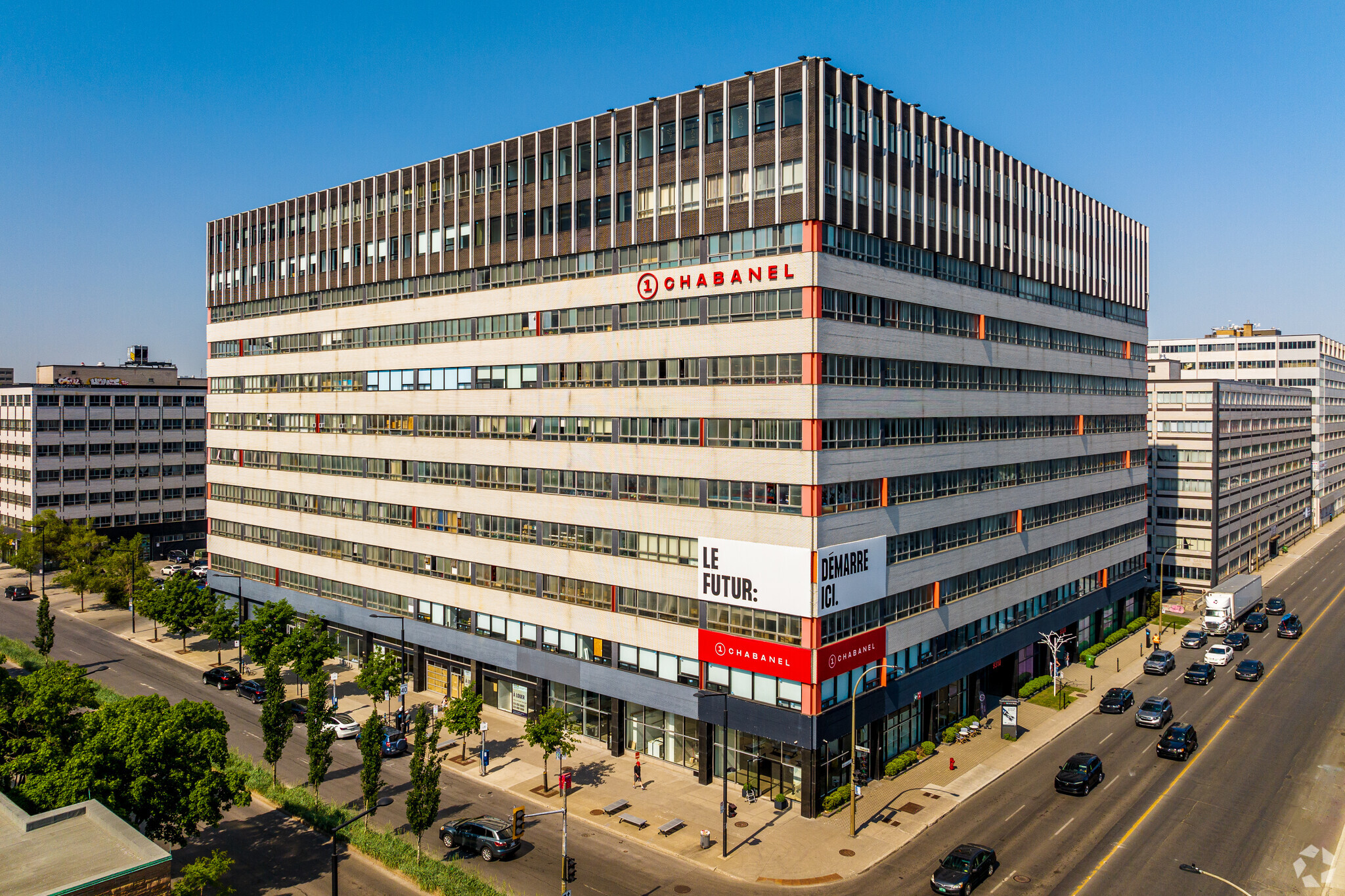 9300-9340 Boul Saint-Laurent, Montréal, QC à louer Photo de l’immeuble– Image 1 sur 8