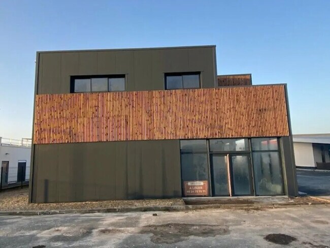 Plus de détails pour Bureau à louer