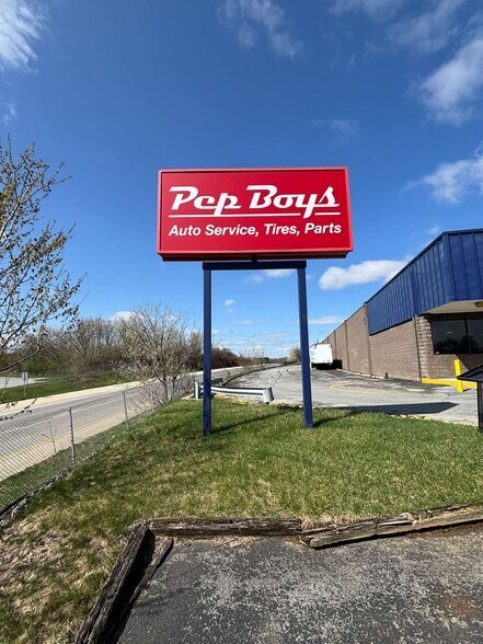 2080 Lincoln Hwy E, Lancaster, PA à louer - Photo de l’immeuble – Image 3 sur 5