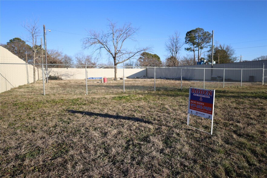 4204 N Main St, Joshua, TX à vendre - Photo de l’immeuble – Image 2 sur 4