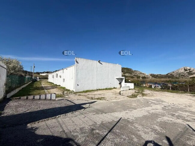 Plus de détails pour Local d’activités à vendre