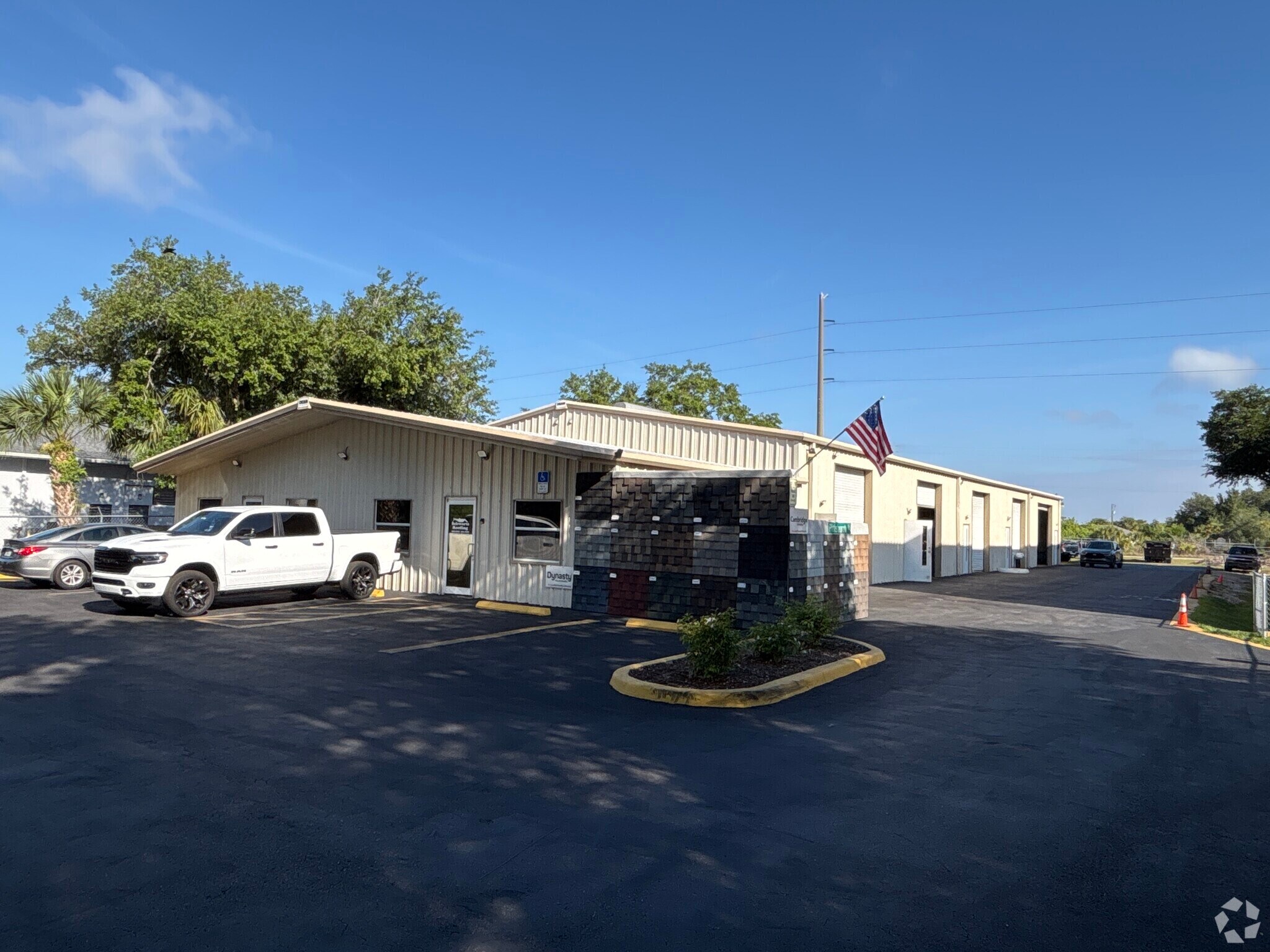 20037 Kenilworth Blvd, Port Charlotte, FL à louer Photo principale– Image 1 sur 8