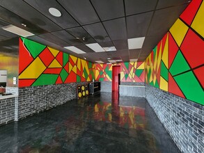 1523-1543 N La Brea Ave, Los Angeles, CA à louer Photo intérieure– Image 2 sur 6