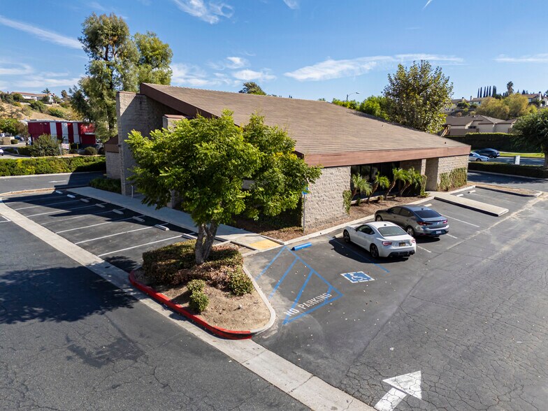 17899 Colima Rd, City Of Industry, CA à louer - Photo de l’immeuble – Image 2 sur 39