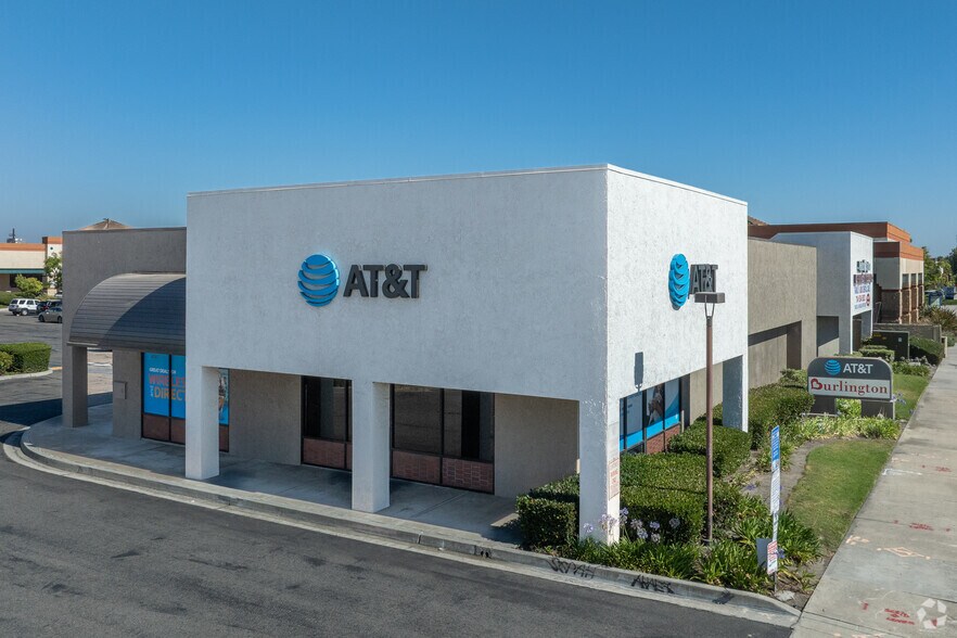 13200-13220 Harbor Blvd, Garden Grove, CA à louer - Photo de l’immeuble – Image 2 sur 6