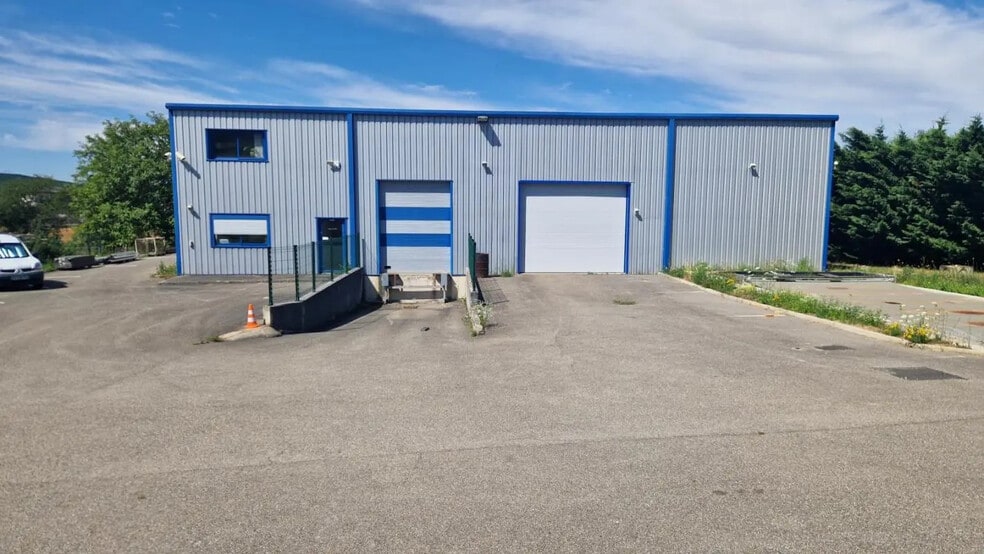 185 Montée Du Gravetan, Saint-Just-Chaleyssin à louer - Photo de l’immeuble – Image 1 sur 9