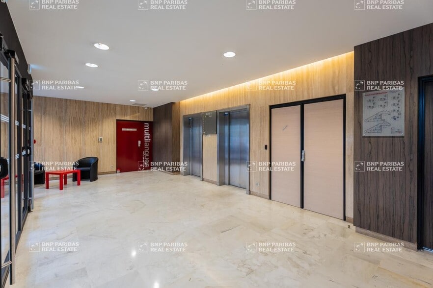 4 A Avenue Morane Saulnier, Vélizy-Villacoublay à louer - Photo de l’immeuble – Image 3 sur 11