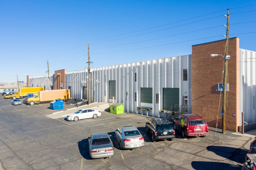 1390 W Evans Ave, Denver, CO à louer - Photo de l’immeuble – Image 3 sur 4