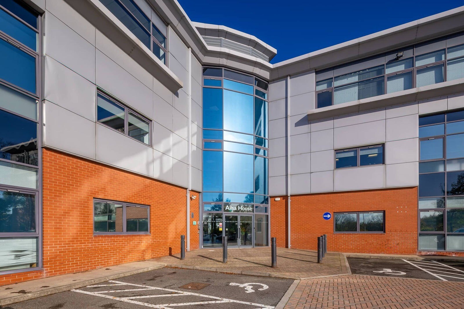 Wakefield Rd, Morley à louer Photo de l’immeuble– Image 1 sur 4