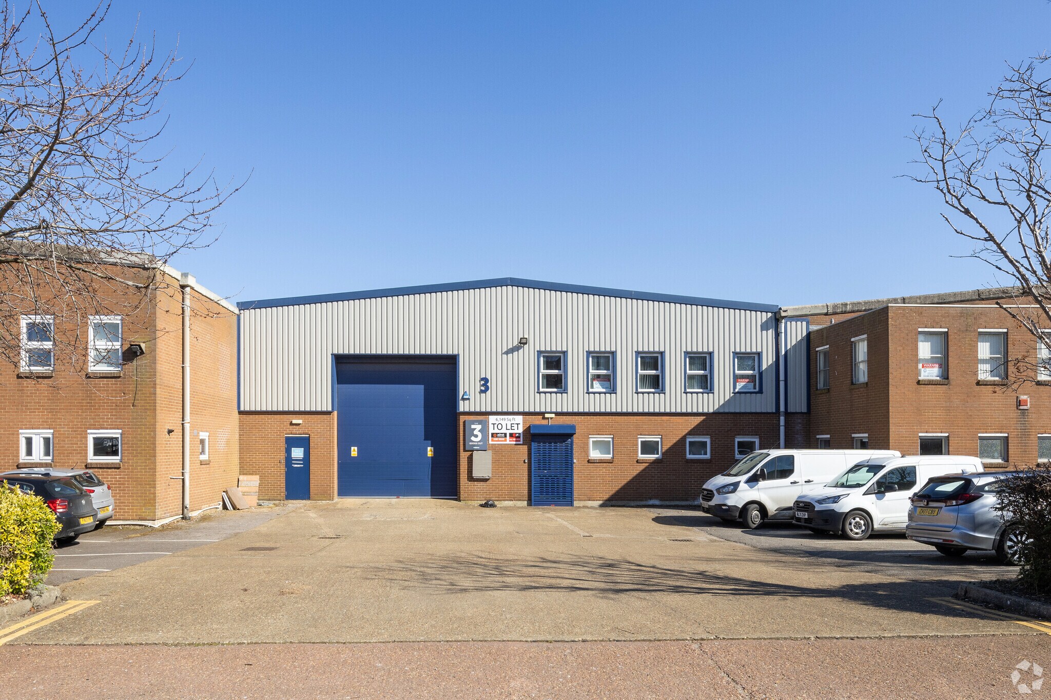 Lawrence Way, Dunstable à louer Photo principale– Image 1 sur 4