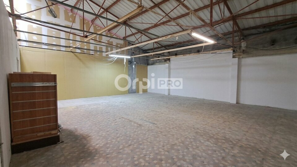 Local commercial dans Ibos à louer - Photo intérieure – Image 3 sur 5
