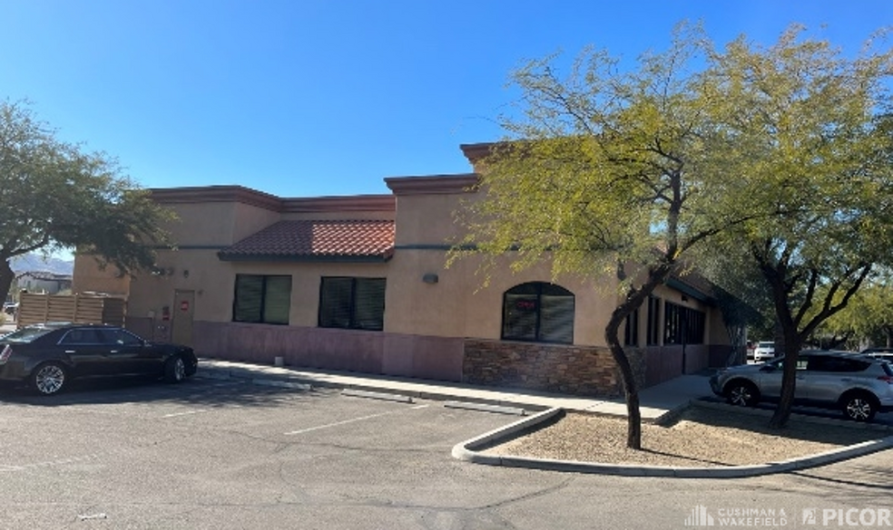 8464 N Cracker Barrel Rd, Tucson, AZ à vendre - Photo de l’immeuble – Image 2 sur 4