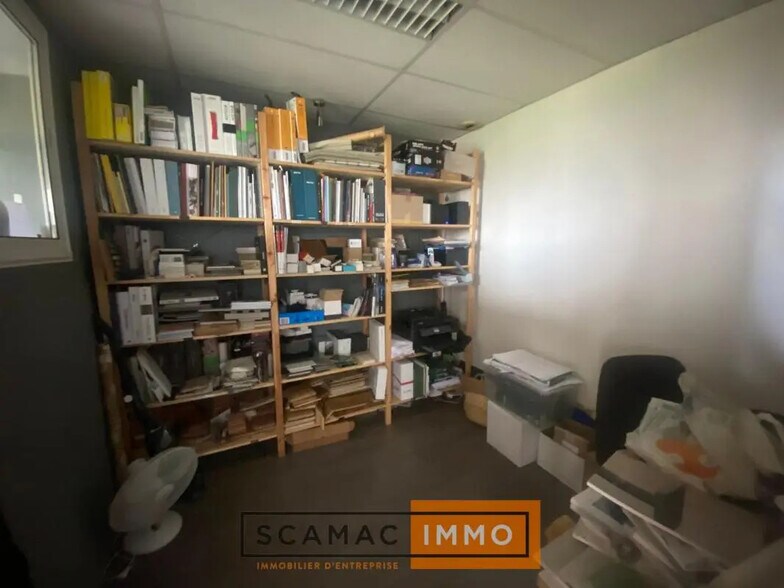 Bureau dans Aix-en-Provence à louer - Photo de l’immeuble – Image 1 sur 4