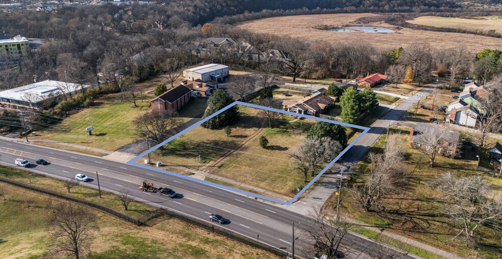 2918 Lebanon Pike, Nashville, TN à vendre - Photo de l’immeuble – Image 1 sur 4