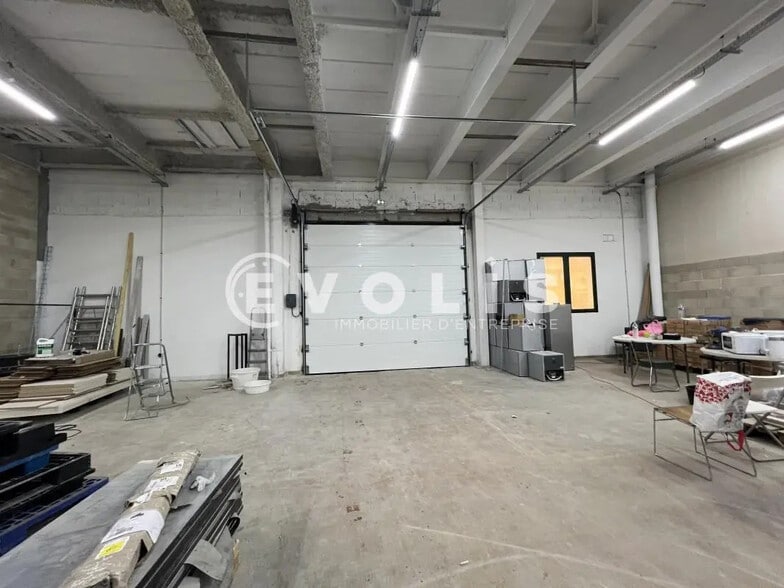 Local d’activités dans Neuilly-sur-Marne à louer - Photo intérieure – Image 3 sur 9