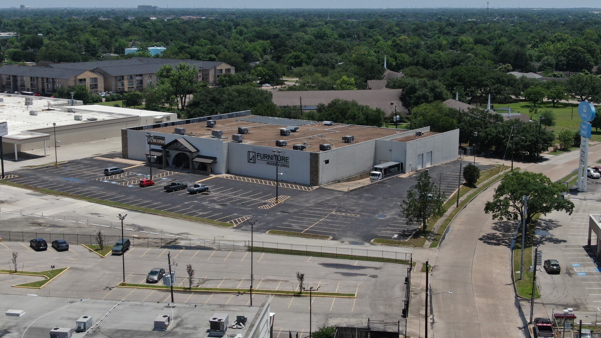7071 Southwest Fwy, Houston, TX à vendre Photo de l’immeuble– Image 1 sur 21