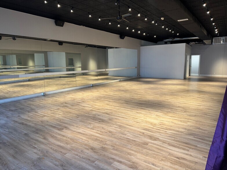 650-656 Washington St, Norwood, MA à louer - Photo de l’immeuble – Image 3 sur 15