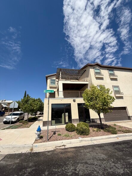 1400 N Kansas St, El Paso, TX à louer - Photo de l’immeuble – Image 2 sur 6