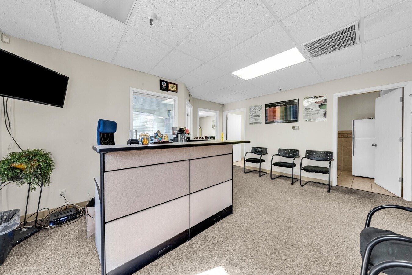 1941-1973 O'Toole Way, San Jose, CA 95131 - Lot 1975 - - Photo intérieure - Image 1 of 15