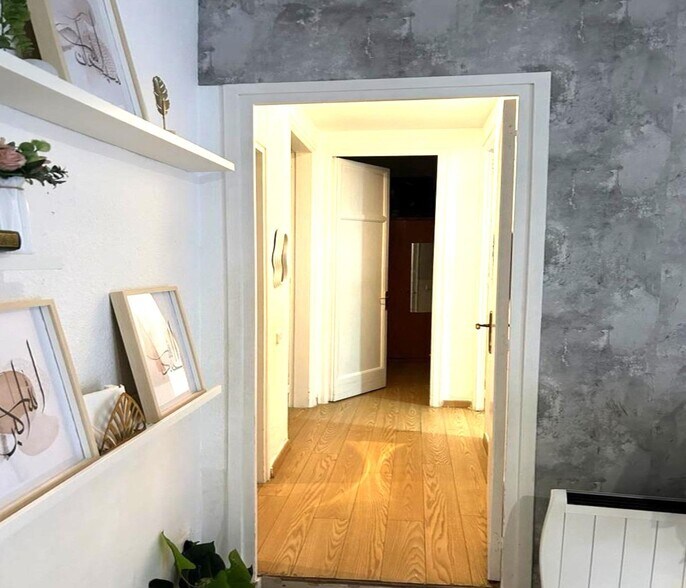 Immeuble residentiel dans L'Hospitalet de Llobregat, Barcelona à vendre - Photo intérieure – Image 2 sur 10