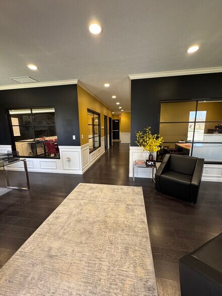 915 W Fisher St, Monticello, IN à louer - Photo de l’immeuble – Image 2 sur 8