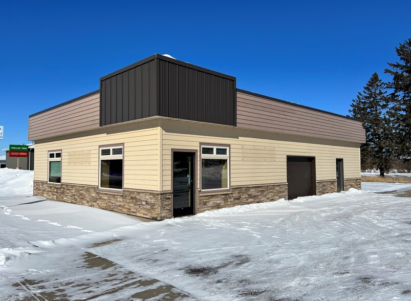 101 2nd Ave NW ave, Staples, MN à louer - Photo principale – Image 1 sur 4