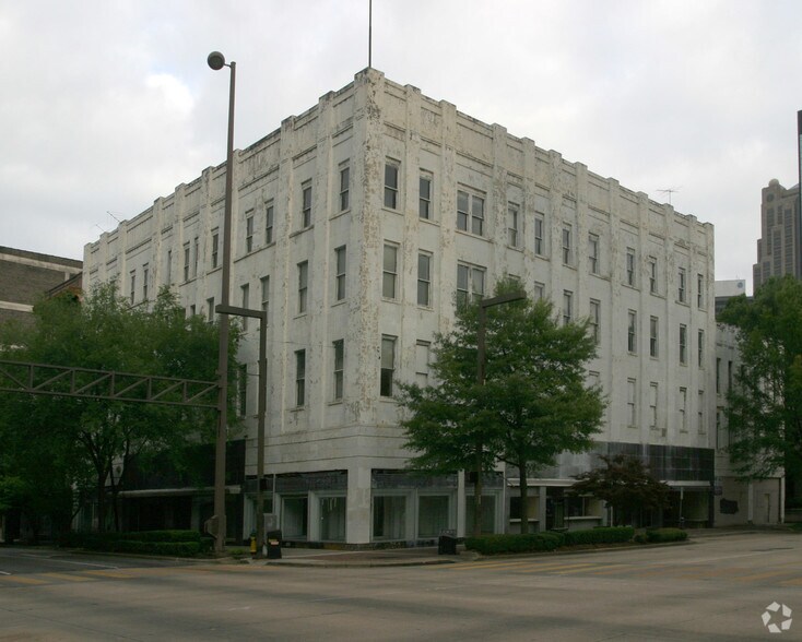 300 20th St N, Birmingham, AL à vendre - Photo de l’immeuble – Image 2 sur 5