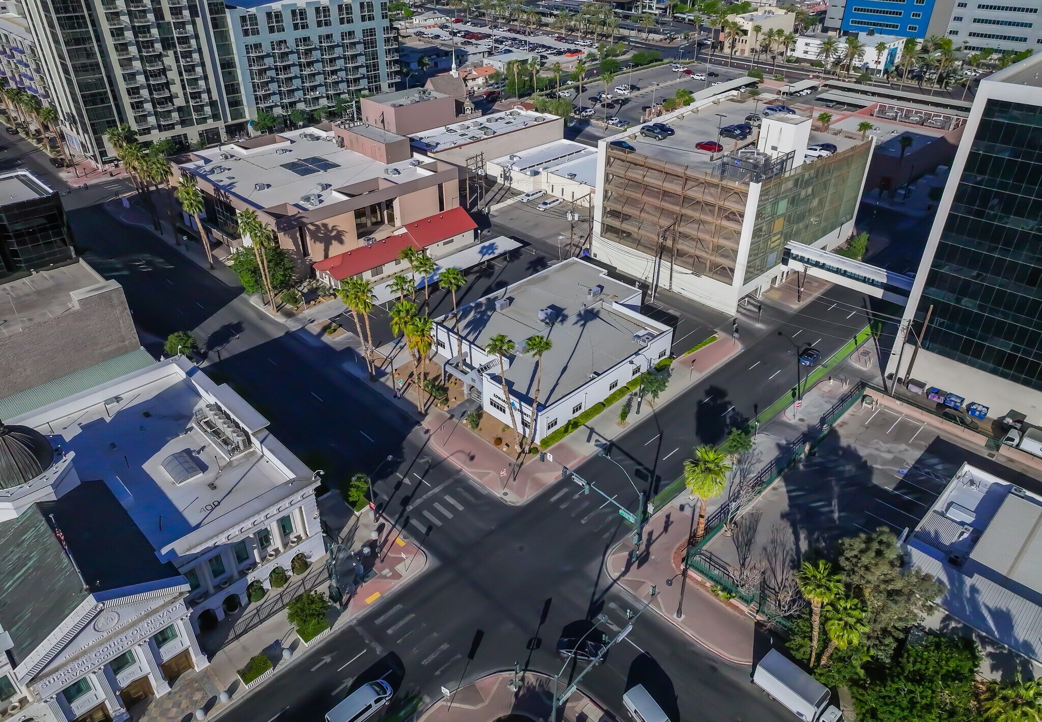 516 S 4th St, Las Vegas, NV à louer Photo principale– Image 1 sur 15