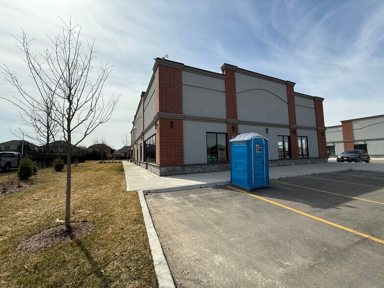 2130-2136 Kains Rd, London, ON à louer - Photo de l’immeuble – Image 3 sur 39