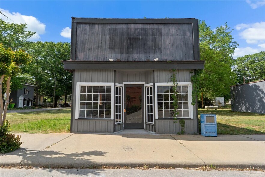 202 E. North Main Street, Littleton, NC à vendre - Photo principale – Image 1 sur 29
