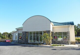 Plus de détails pour 5000 W Chester Pike, Newtown Square, PA - Local commercial à louer