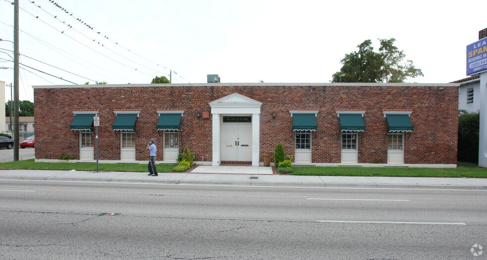 201 SW 27th Ave, Miami, FL à vendre - Photo principale – Image 1 sur 3