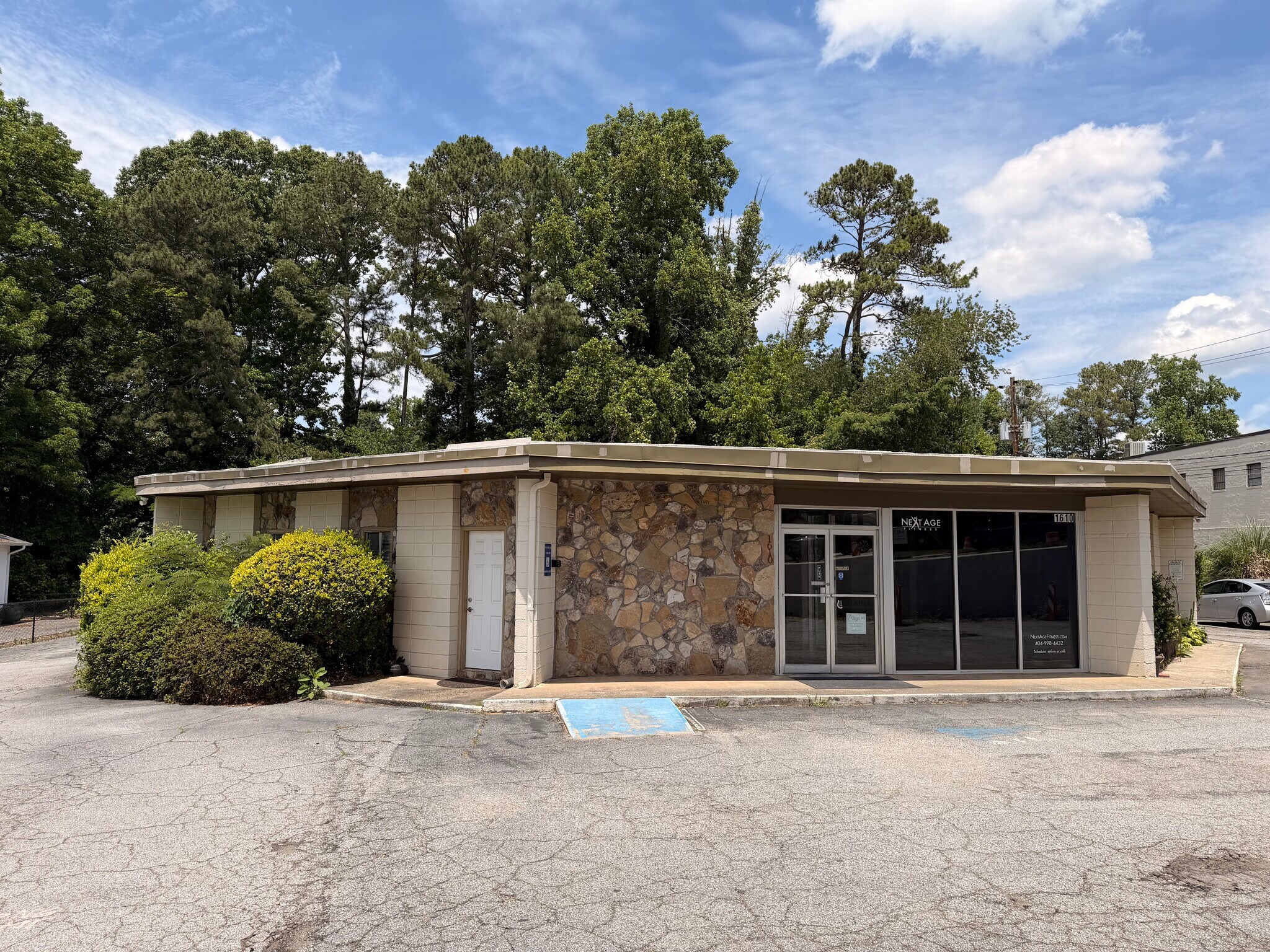 1610 Lavista Rd NE, Atlanta, GA à louer Photo de l’immeuble– Image 1 sur 13