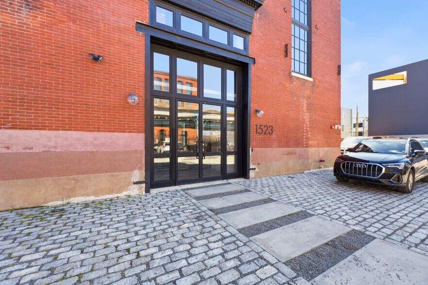 1523 N Front St, Philadelphia, PA à louer - Photo de l’immeuble – Image 3 sur 26